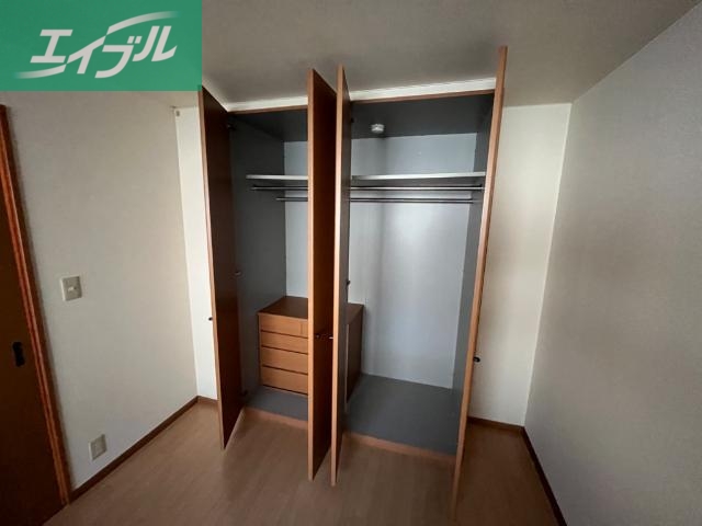 収納　北洋室クローゼット