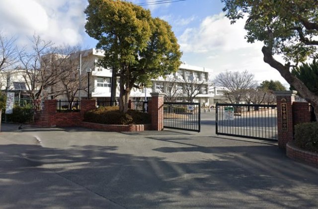 中学校　枚方市立第一中学校（中学校）まで1040m