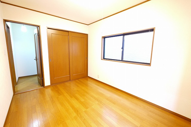 その他部屋・スペース　落ち着いて過ごせるお部屋なので、寝室にいかがでしょうか