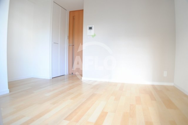 居室・リビング　エスライズ西本町　洋室