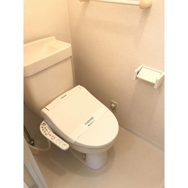 トイレ　※別部屋参考写真です