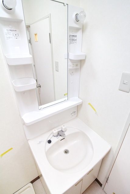 洗面設備　※別部屋参考写真です
