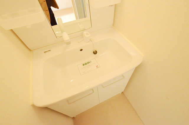 洗面設備　洗髪洗面化粧台付き♪