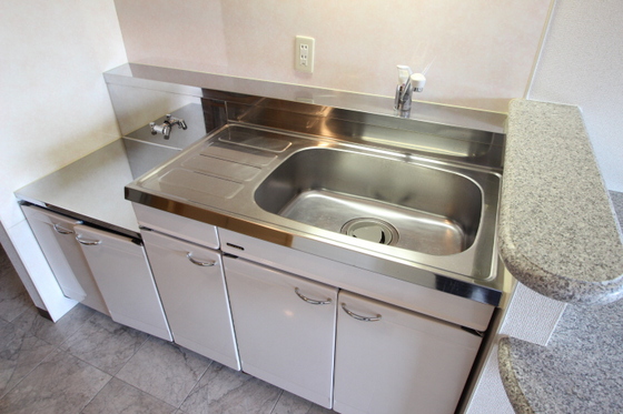 キッチン　※別部屋の写真です