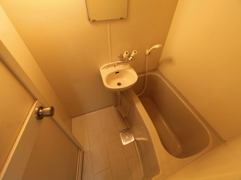 バス・シャワールーム　浴室　セパレート　バストイレ別