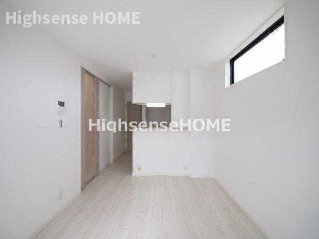 居室・リビング　こちらの居間で趣味の時間をお楽しみください