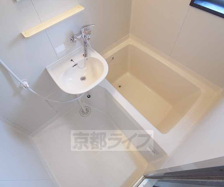 バス・シャワールーム　広々としたお風呂