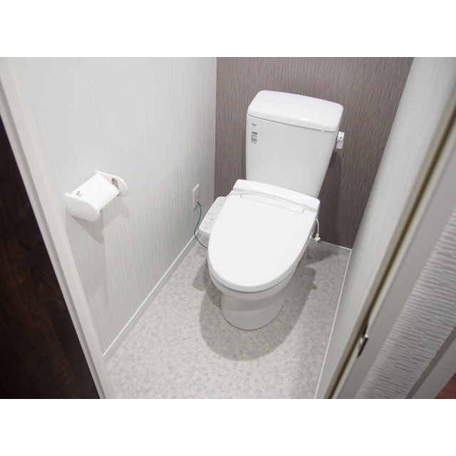 トイレ　温水洗浄暖房便座