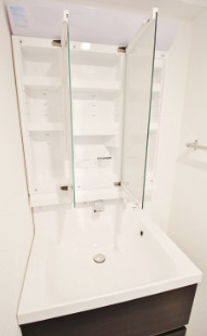 洗面設備　CLAIR