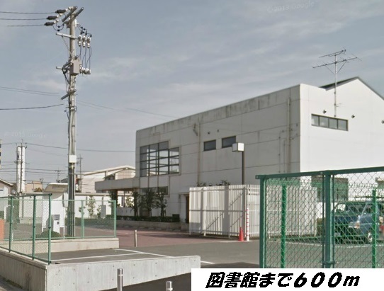 図書館　富田図書館（図書館）まで600m