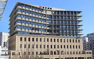 病院　社会福祉法人恩賜財団母子愛育会総合母子保健センター愛育病院（病院）まで253m