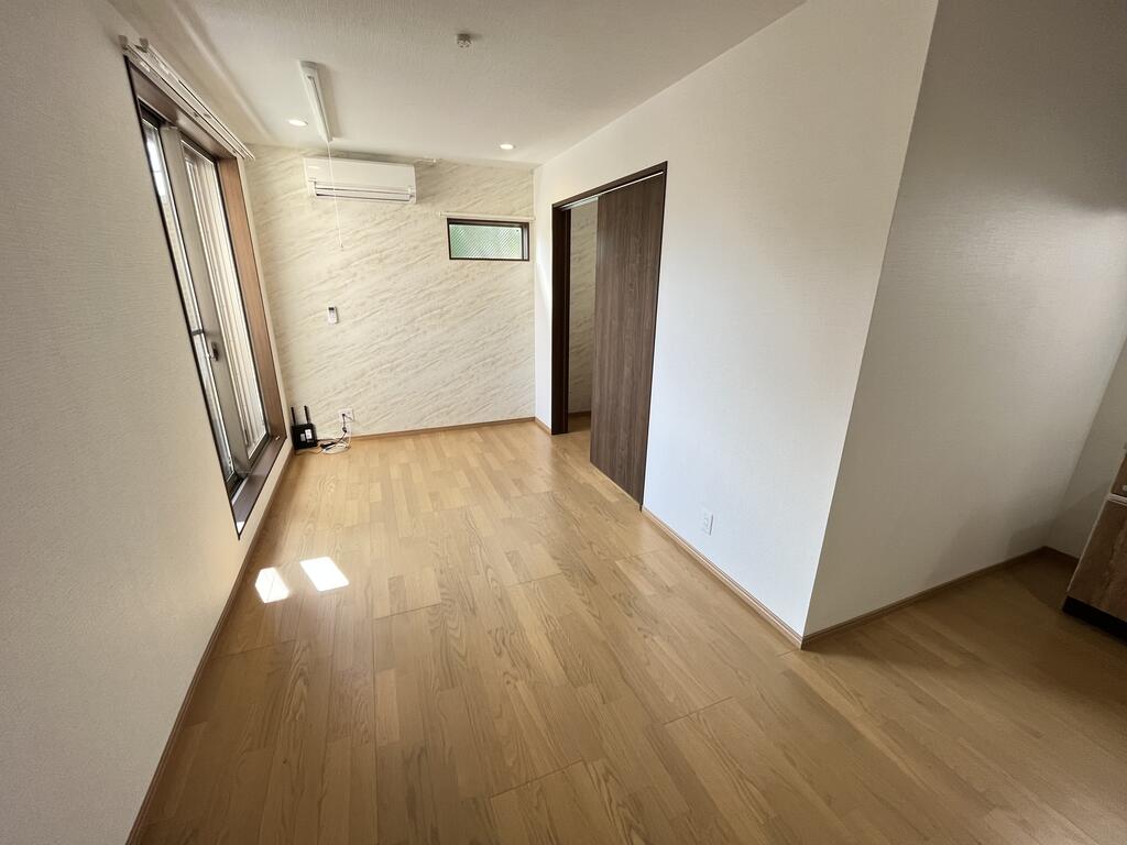 居室・リビング　同物件別タイプ参考写真です