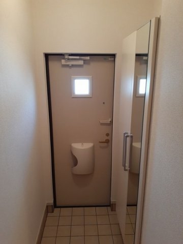 玄関　シューズボックス付きの玄関です★