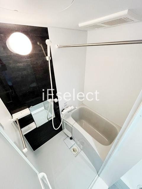 バス・シャワールーム　1日の疲れを洗い流すバスルーム