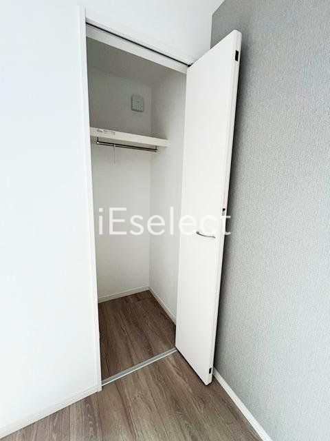 収納　長いコートもかけられるクローゼット