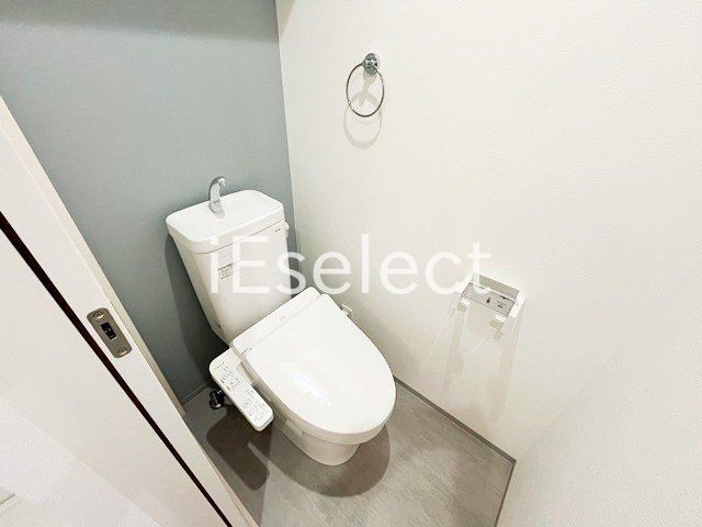 トイレ　温水洗浄便座付きのトイレ