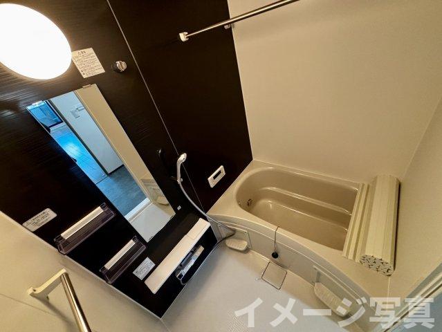 バス・シャワールーム　※同タイプ写真