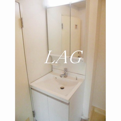 洗面設備　洗面台です。