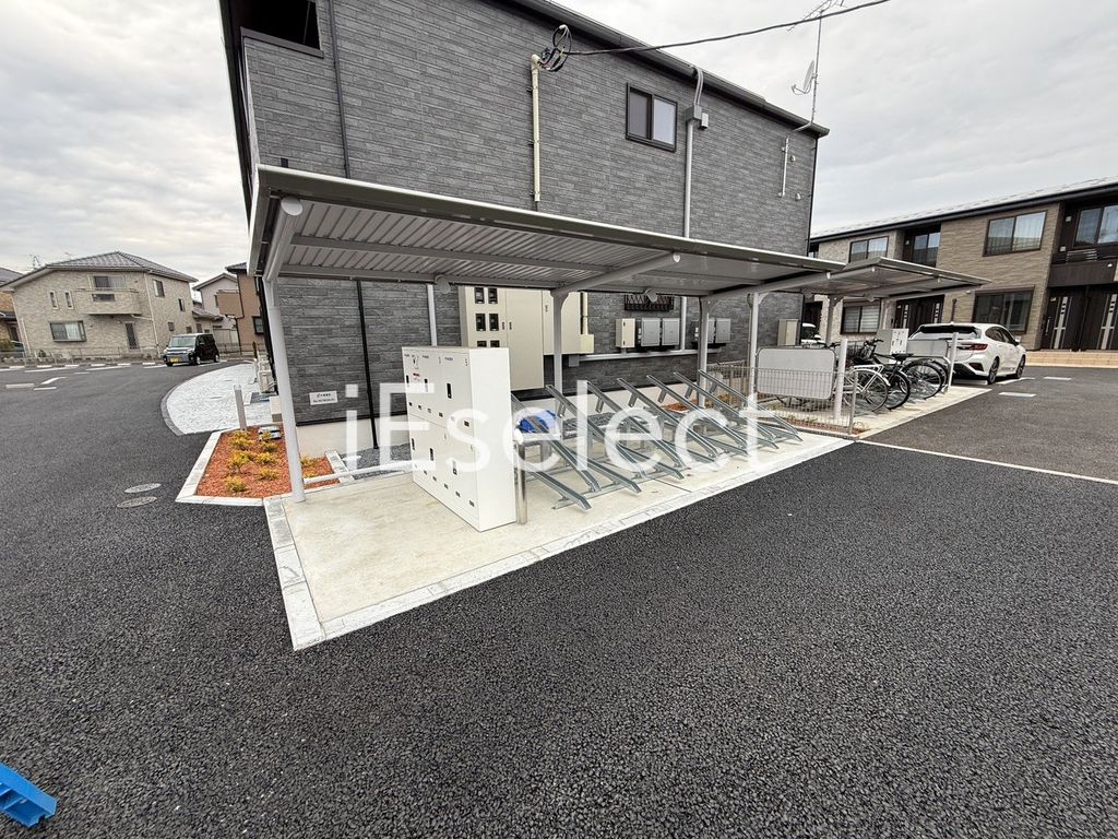 その他設備　屋根付き駐輪場
