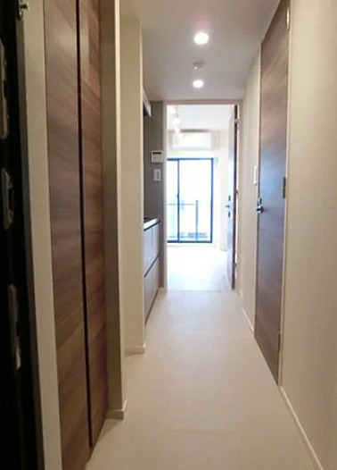 玄関　※別部屋の参考写真です。