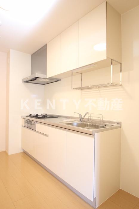 キッチン　コンパクトなキッチンで掃除もラクラク