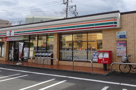 コンビニ　セブンイレブン 横浜上星川3丁目店（コンビニ）まで580m