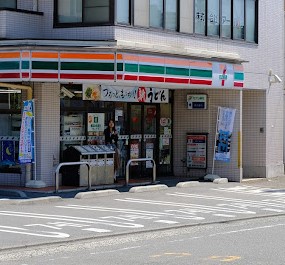 コンビニ　セブンイレブン 横浜坂本町店（コンビニ）まで461m