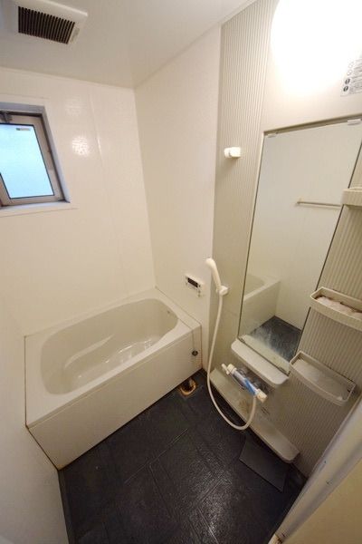 バス・シャワールーム　バスルーム