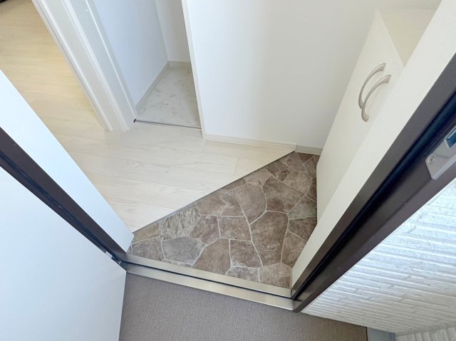 玄関　素敵な玄関は毎朝あなたを元気に送りだしてくれますよ。