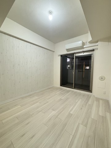 居室・リビング　こちらのリビングで趣味の時間をお楽しみください