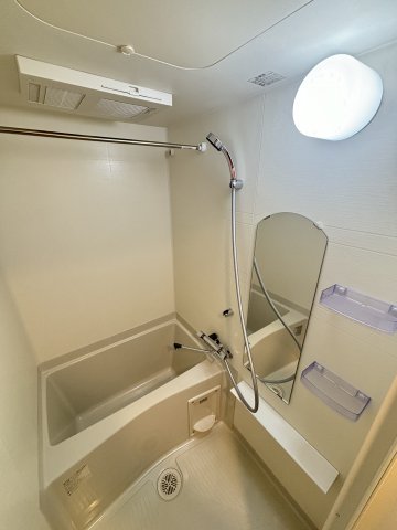 バス・シャワールーム　お風呂で日々の疲れを落としましょう