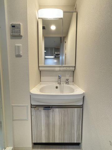 洗面設備　落ち着いたトイレです