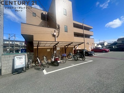 建物外観　モニター付きインターホンついてます♪