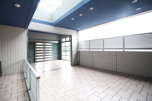 エントランス　エントランス