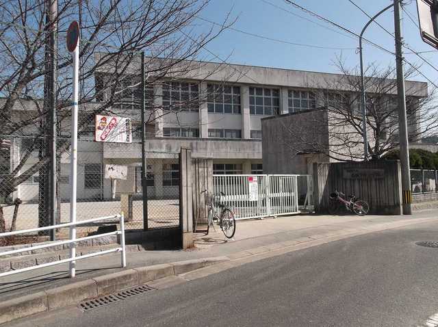 小学校　福岡市立香椎下原小学校（小学校）まで650m