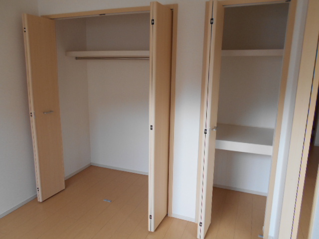 収納　南面洋室内収納（クローゼット・納戸）・１．５間分完備