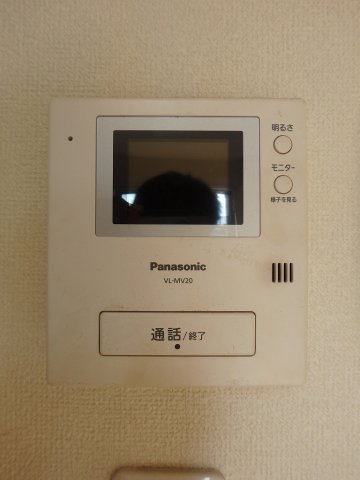 セキュリティ　来訪者が確認できる女性に安心の「TVモニターホン」