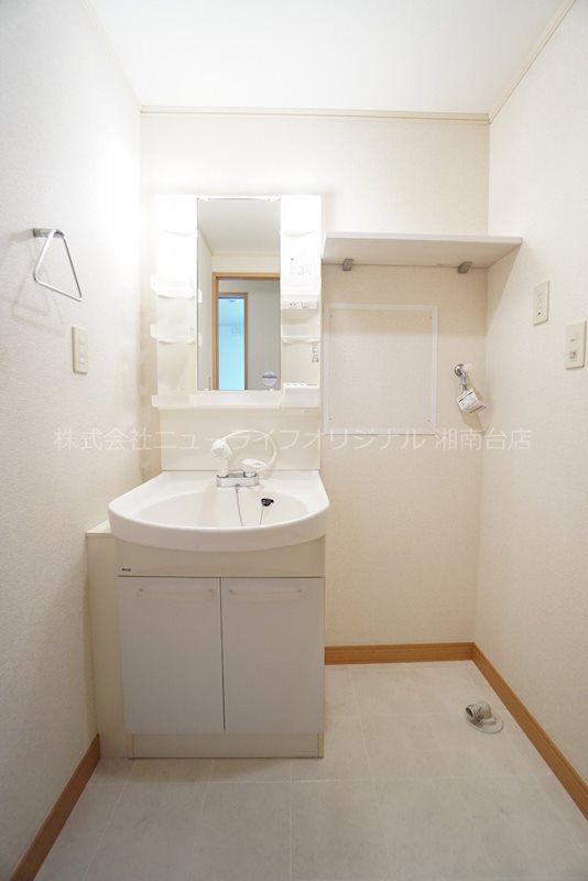 洗面設備　＊１０２号室参照　入居時状況を優先致します