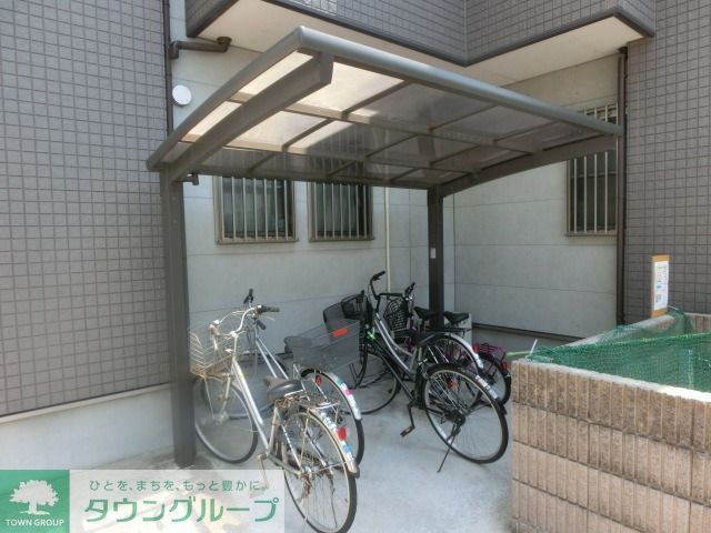 その他設備　屋根付き駐輪場