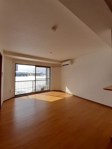 居室・リビング　居間です