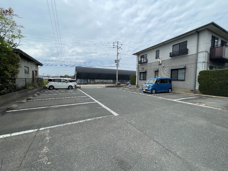 駐車場　駐車場