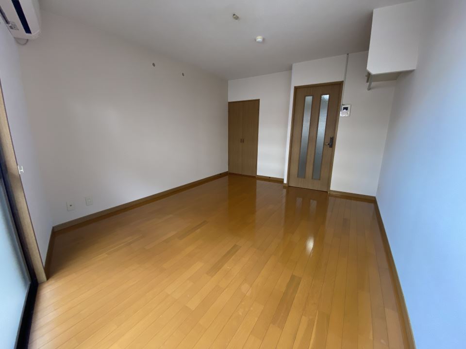 居室・リビング　洋間９畳