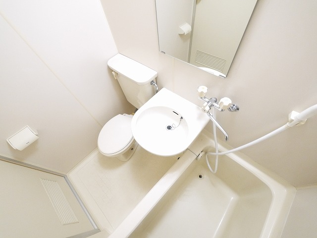 バス・シャワールーム　ゆったり過ごせるお風呂です