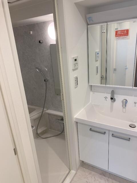 洗面設備　同仕様