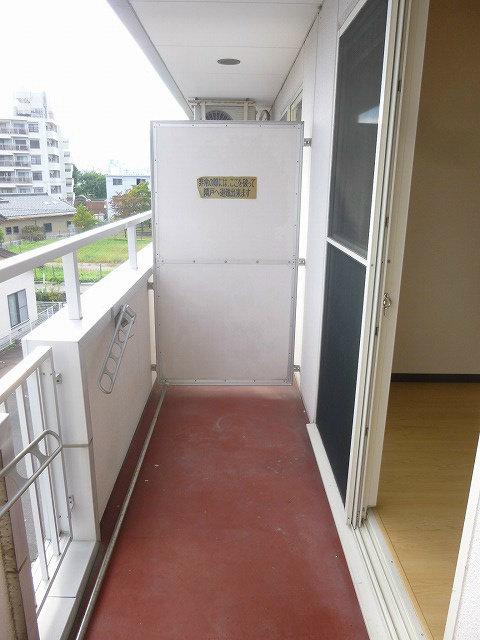 バルコニー　写真は別号室です