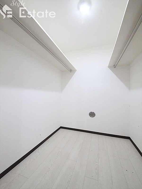 収納　ウォークインクローゼット