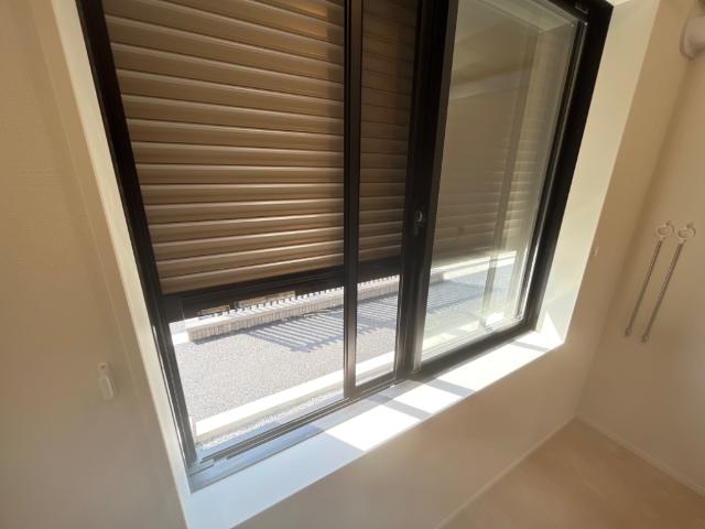 セキュリティ　シャッター雨戸