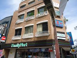 コンビニ　ファミリーマートサンズ大岡山駅前店（コンビニ）まで228m