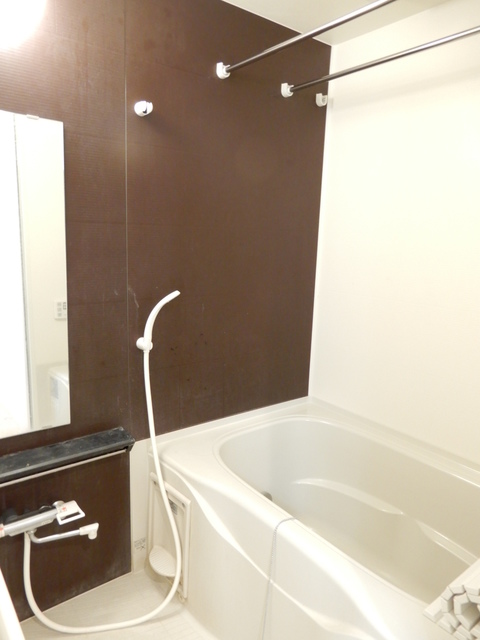 バス・シャワールーム　追い焚き機能付きの浴室