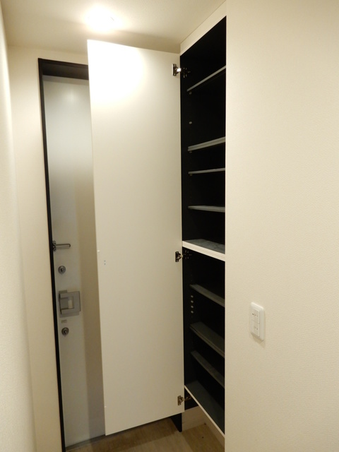 玄関　シューズボックス